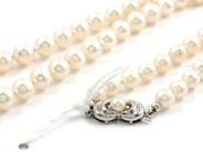 Pawnitems, Necklace,  graduated saltvattensodlade pearls with silverclasp, in auction: Pawn – Tuesday 11 August 2009