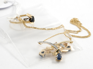 Pawnitems - Set, Necklace Ring Örh (1 snurrebus saknas)18K 42 cm Ø17 6,4 g - View 1