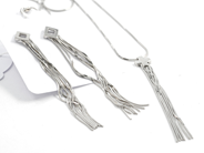 Pawnitems, Smyckeset, 18K white gold, in auction: Pawn – Tuesday 11 August 2009