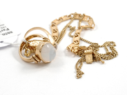 Pawnitems, Parit gold, 18K imperfect innehåller stones 27,6g, in auction: Pawn – Tuesday 11 August 2009