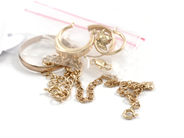 Pawnitems, Lot of gold, 18K imperfect 8,3g, in auction: Pawn – Tuesday 11 August 2009