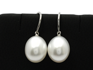 Jewellery - EARRINGS, 18K white gold with oval cultured fresh-waterpearls - View 1