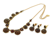 Jewellery, NECKLACE, EARRINGS, in auction: Classic – Saturday 27 February 2010