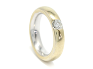 Jewellery, SINGLE-STONE RING, 18K rodierat gold, in auction: Classic – Saturday 27 February 2010