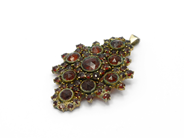 Jewellery, PENDANT, metal, in auction: Classic – Saturday 27 February 2010