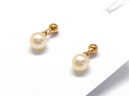 Pawnitems, Earrings, 18K one pair with pearls 1,3g, in auction: Pawn – Tuesday 16 November 2010