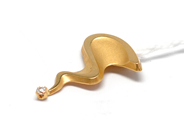 Pawnitems, Pendant, design Pernilla Wiberg with white stone 18K 1,5g, in auction: Pawn – Tuesday 16 November 2010