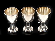 Pawnitems, Beaker, three st, in auction: Pawn – Tuesday 16 November 2010