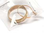 Pawnitems, Lot of gold, damaged 14K 3,9g, in auction: Pawn – Tuesday 16 November 2010