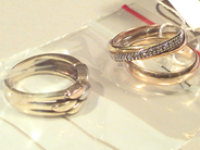 Pawnitems, 2 RINGS, damage, in auction: Pawn – Saturday 24 January 1998