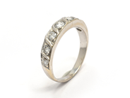 Jewellery, RING, 18K white gold, in auction: Classic – Saturday 24 September 2011