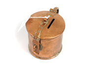 Pawnitems - Various, 1 older jewel case (crack) 1 money box in copper höjd: 8cm - View 2