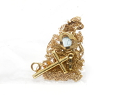 Pawnitems, Piece of gold, 18K broken 4,4 g, in auction: Pawn – Tuesday 22 November 2011