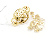 Pawnitems, Brooch, 1 pair Earrings with screw 18K 4,7 g, in auction: Pawn – Tuesday 22 November 2011
