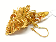 Pawnitems, Lot of gold, 18/21K damaged 10,2g, in auction: Pawn – Tuesday 22 November 2011