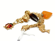 Pawnitems, Bracelet, 18K Bismarck with charms two silver 18cm br8,8g, in auction: Pawn – Tuesday 22 November 2011