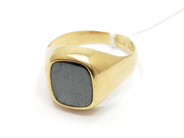 Pawnitems, Ring, with black stone Ø20¼ 18K 7,5g, in auction: Pawn – Tuesday 22 November 2011
