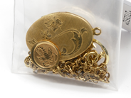 Pawnitems, Lot of Gold, defect 18K 10,9g, in auction: Pawn – Tuesday 22 November 2011