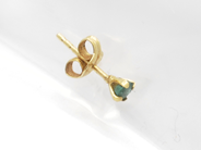 Pawnitems, Earring,  1st with green stone 18K 0,2g, in auction: Pawn – Tuesday 22 November 2011
