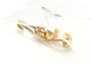 Pawnitems, Lot of Gold, with stone defect 18K 0,9g, in auction: Pawn – Tuesday 22 November 2011