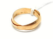 Pawnitems, Rings, 2st engraved dented 14K 2,9g, in auction: Pawn – Tuesday 22 November 2011