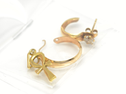 Pawnitems, Lot of Gold, with stone defect 18K 1,7g, in auction: Pawn – Tuesday 22 November 2011