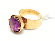 Pawnitems, Ring, with stone Ø14½ 18K 3,5g, in auction: Pawn – Tuesday 22 November 2011