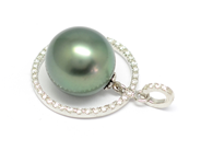 Jewellery, PENDANT, 18K white gold, in auction: Classic – Saturday 17 December 2011