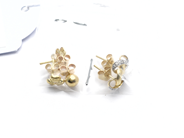Pawnitems, Earrings two pair one odd 18K 2,8g, in auction: Pawn – Tuesday 31 July 2012