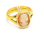 Pawnitems, Ring with cameo engraved 23K Ø181/4 7,3g, in auction: Pawn – Tuesday 31 July 2012