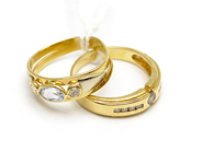 Pawnitems, Lot of gold with stones 18K defect 5,6g, in auction: Pawn – Tuesday 31 July 2012