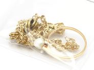 Pawnitems, Lot of gold with stones 14K defect 5,8g, in auction: Pawn – Tuesday 31 July 2012
