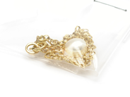 Pawnitems, Lot of gold with pearl 18K defect 2,1g, in auction: Pawn – Tuesday 31 July 2012