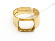 Pawnitems, Lot of gold 18K defect/engraved 7,4g, in auction: Pawn – Tuesday 31 July 2012