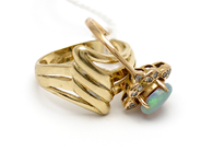 Pawnitems, Lot of gold with stones 14K defect 6g, in auction: Pawn – Tuesday 31 July 2012