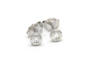 Jewellery - SINGLE-STONE EARRING, 18K white gold with 2 brilliant cut diamonds 0,37 ctw - View 1