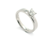 Jewellery - SINGLE STONE RING, 18K white gold with prinsesesslipad diamond 0,42 ctw - View 1