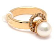Jewellery, Ring with pearl and unmounted ring with diamonds 18xca0,005ct, pärlan sitter loose on stiftet, in auction: Pawn – Tuesday 17 September 2013