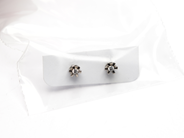 Jewellery, Earrings 1 pair 14K 1,4g with diamonds 2xca0,05ct white gold, in auction: Pawn – Tuesday 1 October 2013