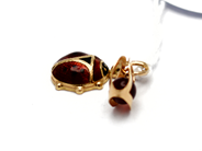 Jewellery, Charms 2 items 18K 1,4g, in auction: Pawn – Tuesday 5 November 2013
