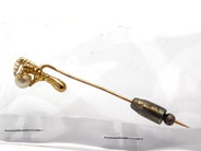 Lot, Tie pin 18K 3,2g with pearl with stop not gold, in auction: Pawn – Tuesday 5 November 2013