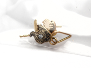 Lot, Lot of gold 18K 0,7g, damaged, in auction: Pawn – Tuesday 5 November 2013