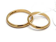 Jewellery, Lot of gold 18K 6,5g, engraved, in auction: Pawn – Tuesday 5 November 2013