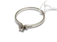 Jewellery, Ring white gold 18K 1,6g Ø17¾ with diamond 1xca.0,09ct, in auction: Pawn – Tuesday 5 November 2013