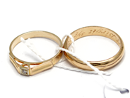 Lot, Lot of gold 18K 5,5g, engraved, in auction: Pawn – Tuesday 5 November 2013