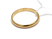 Lot, Ring 18K 3,3g, engraved, in auction: Pawn – Tuesday 5 November 2013
