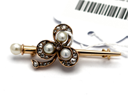 Jewellery, Brooch 18K 5,1g with 4 items pearls and 20 items rose cut diamonds, in auction: Pawn – Tuesday 5 November 2013