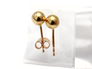 Jewellery, Earrings one pair 18K a stopper missing 0,5g, in auction: Pawn – Tuesday 5 November 2013