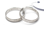 Lot, Lot of gold 18K white gold 3,9g engraved, in auction: Pawn – Tuesday 5 November 2013