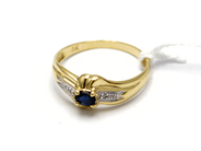 Jewellery, Ring, with blue stone and two small diamonds Ø17 18K 2,2g, in auction: Pawn – Tuesday 5 November 2013